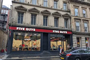 Five Guys Glasgow St Vincent St image