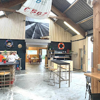 Atmosphère du Bar-restaurant à huîtres Les Huîtres Du Père Gus. Producteur d'huîtres Normandes à Blainville-sur-Mer - n°17