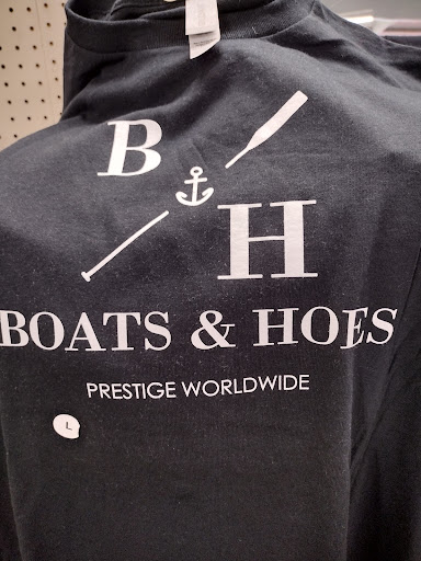 Shopping Mall «Coligny Plaza Shopping Center», reviews and photos, 1 N Forest Beach Dr, Hilton Head Island, SC 29928, USA