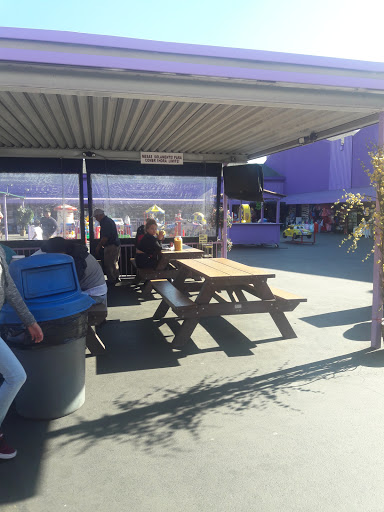 Shopping Mall «Los Amigos Mall», reviews and photos, 307 E Jefferson Blvd, Los Angeles, CA 90011, USA