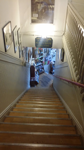 Book Store «City Lights Booksellers & Publishers», reviews and photos, 261 Columbus Ave, San Francisco, CA 94133, USA