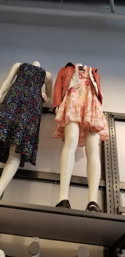 Clothing Store «Old Navy», reviews and photos, 4037 Factoria Blvd SE, Bellevue, WA 98006, USA