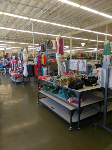 Clothing Store «Old Navy», reviews and photos, 2320 Daniels St, Manteca, CA 95337, USA