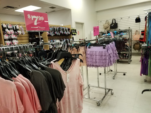 Discount Store «Fallas Discount Stores», reviews and photos, 2195 Harlem Rd, Cheektowaga, NY 14225, USA