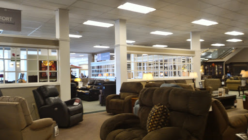 Furniture Store «Raymour & Flanigan Furniture and Mattress Store», reviews and photos, 220 Reynolds Rd, Johnson City, NY 13790, USA