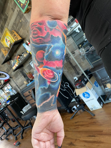 Tattoo Shop «Bright Ideas Tattoo and Piercing», reviews and photos, 1425 N Central Ave # 113, Avondale, AZ 85323, USA