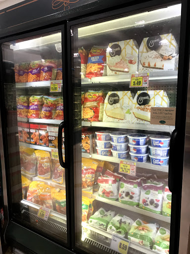 Grocery Store «Harris Teeter», reviews and photos, 2080 Kildaire Farm Rd, Cary, NC 27511, USA