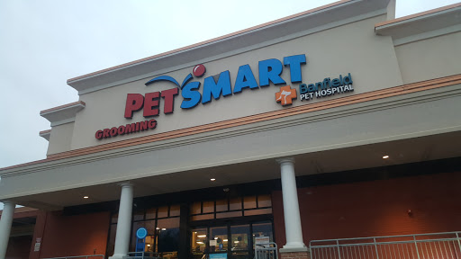 Pet Supply Store «PetSmart», reviews and photos, 1600 Marcus Ave, New Hyde Park, NY 11040, USA