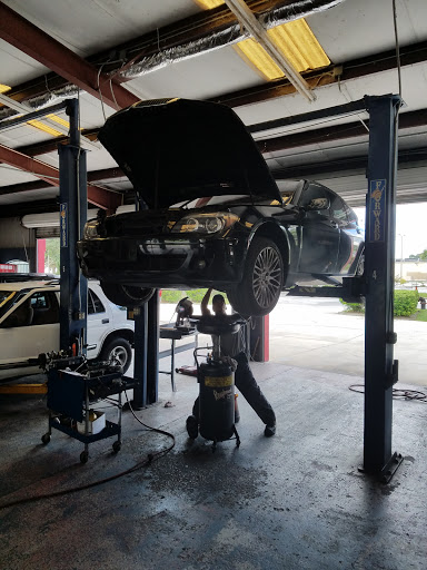 Auto Repair Shop «C & G Auto Center», reviews and photos, 4155 W Oak Ridge Rd, Orlando, FL 32809, USA