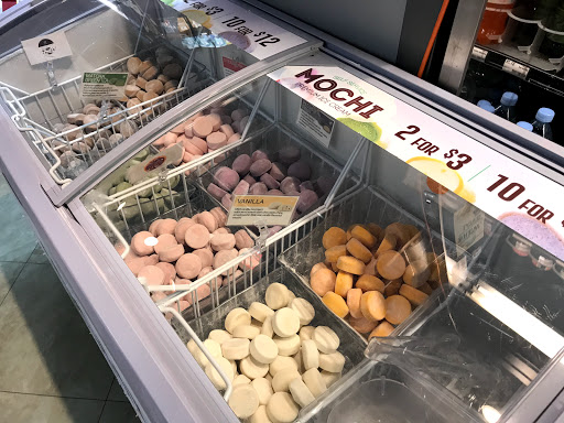 Grocery Store «Streets Market & Cafe», reviews and photos, 222 N Charles St, Baltimore, MD 21201, USA