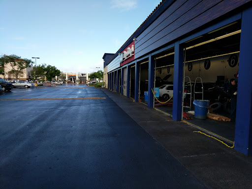 Auto Parts Store «Pep Boys Auto Parts & Service», reviews and photos, 4805 Redwood Dr, Rohnert Park, CA 94928, USA