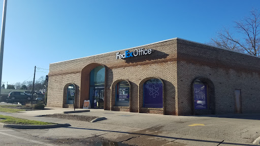 Print Shop «FedEx Office Print & Ship Center», reviews and photos, 626 E Michigan Ave, East Lansing, MI 48823, USA