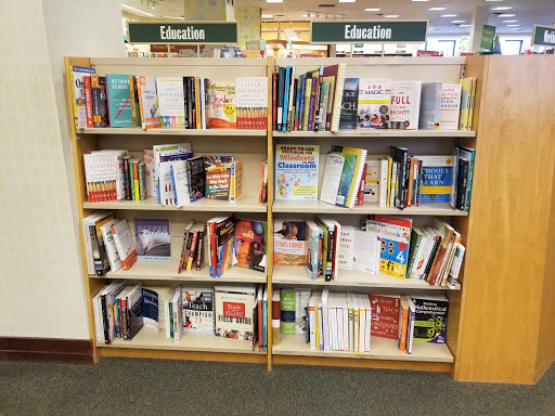 Book Store «Barnes & Noble», reviews and photos, 1 Levee Way, Newport, KY 41071, USA