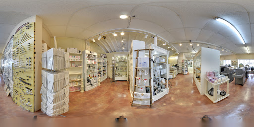 Paint Store «Miami Home Centers, Benjamin Moore Paint Center, South Miami», reviews and photos, 7325 SW 57th Ave, South Miami, FL 33143, USA