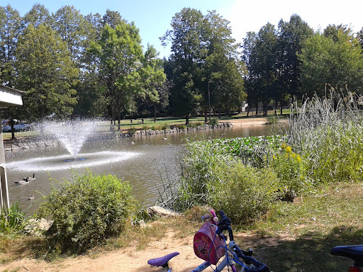 Golf Course «Gresham Golf Course», reviews and photos, 2155 NE Division St, Gresham, OR 97030, USA