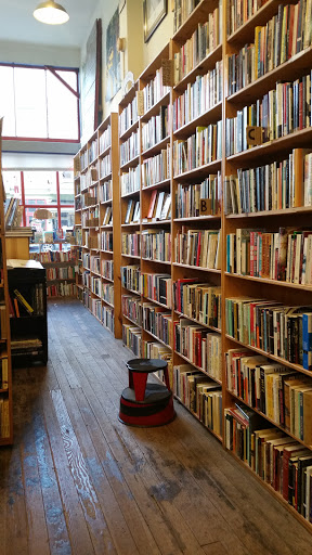 Book Store «Dog Eared Books», reviews and photos, 900 Valencia St, San Francisco, CA 94110, USA