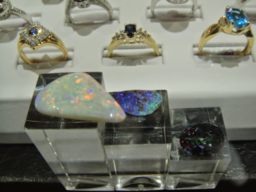 Jewelry Store «Shnayder Jewelry and Pawn Shop», reviews and photos, 110 Daniel Webster Hwy, Nashua, NH 03060, USA