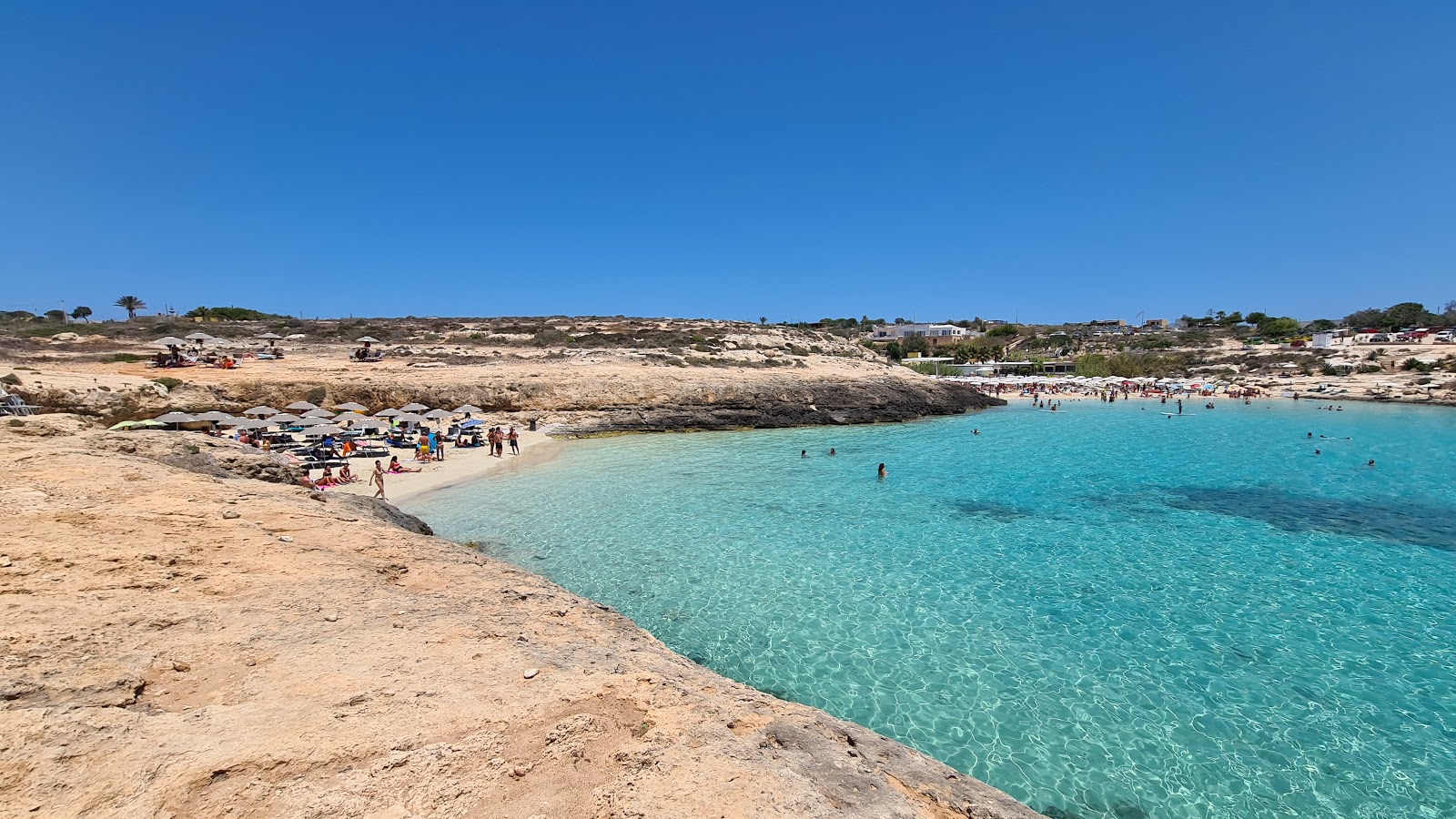 Photo de Spiaggia Portu 'Ntoni avec un niveau de propreté de très propre