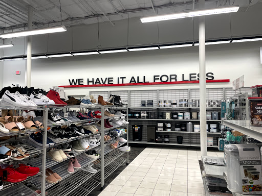 Clothing Store «Burlington Coat Factory», reviews and photos, 800 Barnum Avenue Cutoff, Stratford, CT 06614, USA