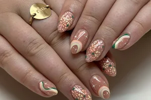 Trendy Nails Salon image