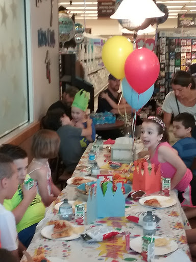 Supermarket «Big Y», reviews and photos, 1 E Silver St, Westfield, MA 01085, USA