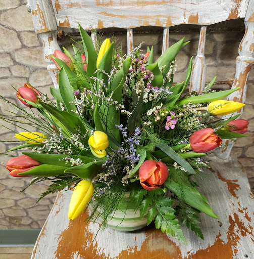 Florist «Carrolls Florist of Beverly», reviews and photos, 385 Cabot St, Beverly, MA 01915, USA