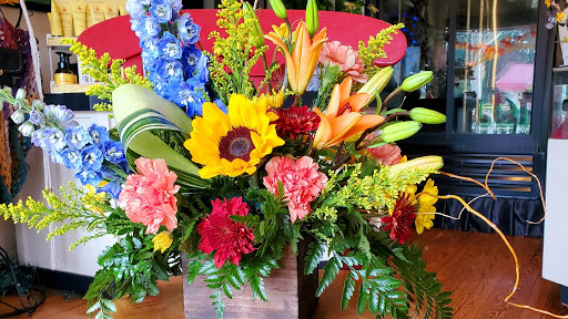 Florist «Shananne Cain Florist Inc», reviews and photos, 123 N Central Ave, Umatilla, FL 32784, USA