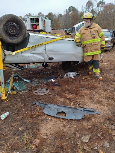 Auto Parts Market «Qualls Auto Salvage», reviews and photos, 190 Trent Rd, Lafayette, TN 37083, USA