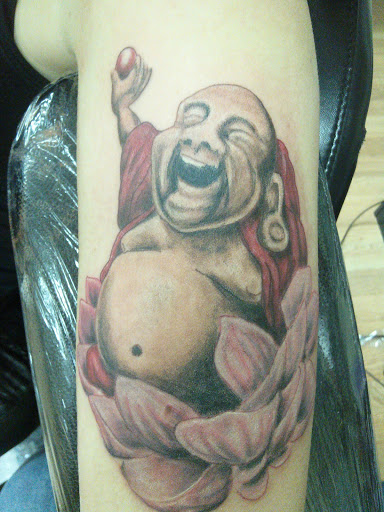 Tattoo and Piercing Shop «Hollywood Ink Tattoos», reviews and photos, 3501 S Tryon St, Charlotte, NC 28217, USA