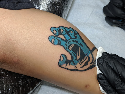 Tattoo Shop «The Gilded Lily Tattoos», reviews and photos, 2429 Mission St C, Santa Cruz, CA 95060, USA