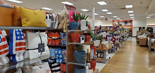 Department Store «T.J. Maxx», reviews and photos, 2700 Wilma Rudolph Blvd, Clarksville, TN 37043, USA
