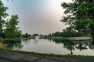 Burr Ponds Park image