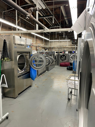 Dry Cleaner «Chicago Green Cleaners», reviews and photos, 3103 N Ashland Ave, Chicago, IL 60657, USA