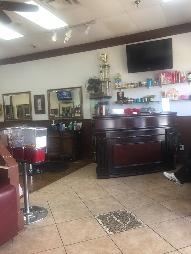 Barber Shop «Luis Barber Classic Barbershop», reviews and photos, 1135 Bell Rd, Antioch, TN 37013, USA