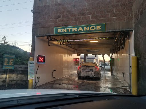 Car Wash «Clearwater Car Wash», reviews and photos, 21125 WA-99, Lynnwood, WA 98036, USA