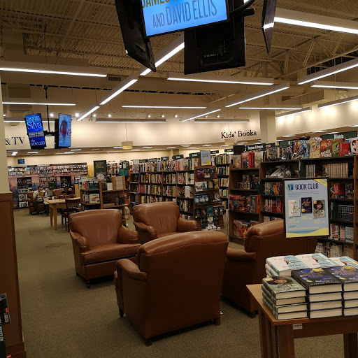 Book Store «Barnes & Noble Booksellers The Shops at River Crossing», reviews and photos, 8675 River Crossing Blvd, Indianapolis, IN 46240, USA