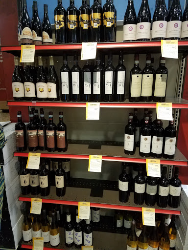 Wine Store «Total Wine & More», reviews and photos, 1744 Laskin Rd, Virginia Beach, VA 23454, USA