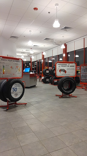 Tire Shop «Discount Tire Store - Urbandale, IA», reviews and photos, 4300 Merle Hay Rd, Des Moines, IA 50310, USA