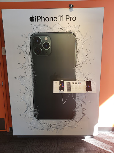 Cell Phone Store «AT&T Authorized Retailer», reviews and photos, 600 W Burleigh Blvd, Tavares, FL 32778, USA