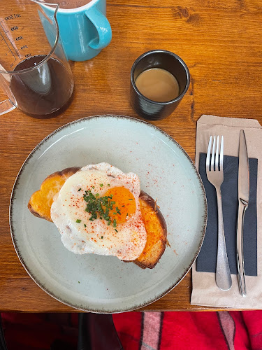 Καφετέρια "Qahwa" - Αιγάλεω