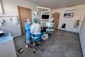Clinica Illora Dental image