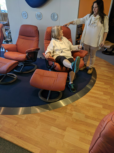 Furniture Store «House to Home Furniture», reviews and photos, 2198 N Lakewood Blvd, Long Beach, CA 90815, USA