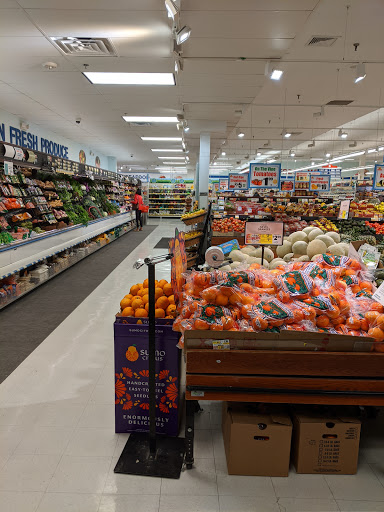 Grocery Store «Grade A Markets- Newfield Ave.- Stamford, CT», reviews and photos, 563 Newfield Ave, Stamford, CT 06905, USA