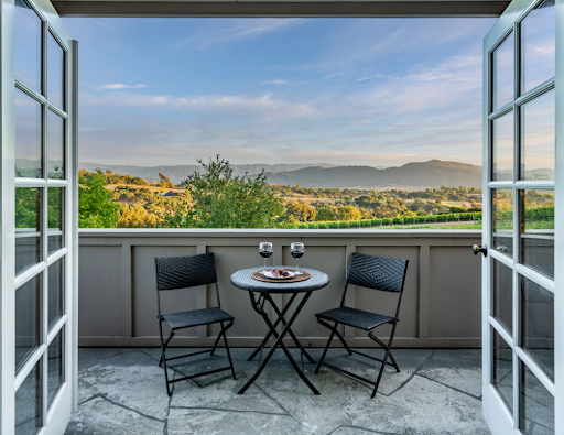 Paradise Retreats image