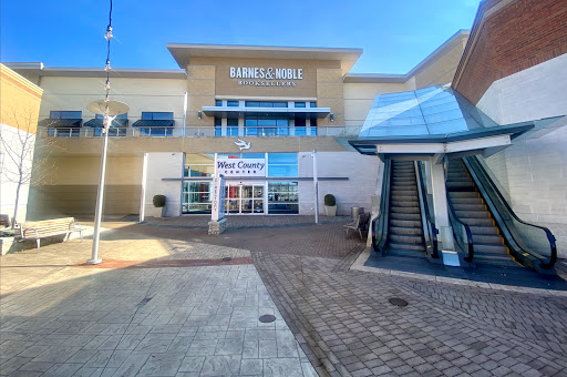 Book Store «Barnes & Noble», reviews and photos, 113 W County Center, Des Peres, MO 63131, USA