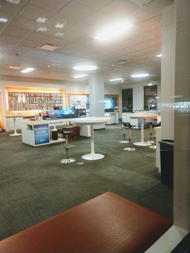 Cell Phone Store «AT&T», reviews and photos, 1604 Village Market Boulevard Southeast #100, Leesburg, VA 20175, USA