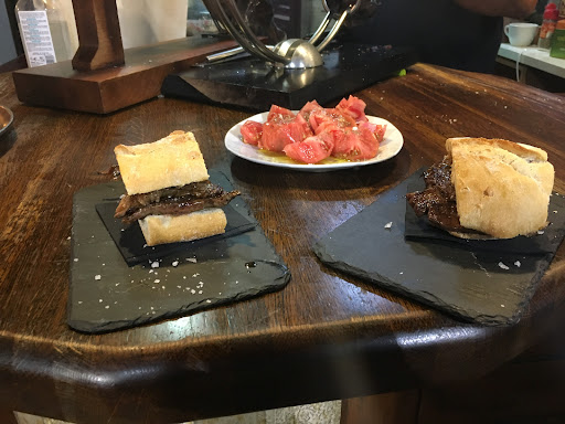 JAMONERÍA CERVECERÍA EXXENCIA DE IBERICOS en Valladolid