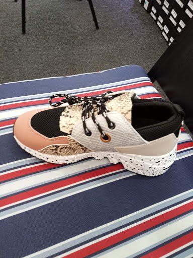 Shoe Store «SHOE! TIME 87», reviews and photos, 8533 S Cottage Grove Ave, Chicago, IL 60619, USA