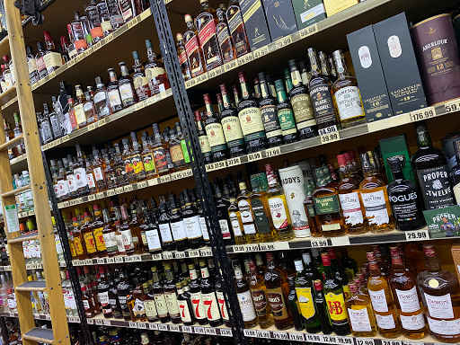 Liquor Store «Royal Liquor», reviews and photos, 1703 E 11 Mile Rd, Royal Oak, MI 48067, USA