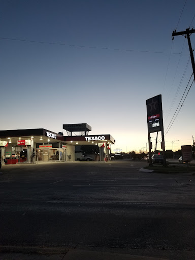 Texaco Dallas, 11804 Inwood Rd, Dallas, TX 75234, USA, 